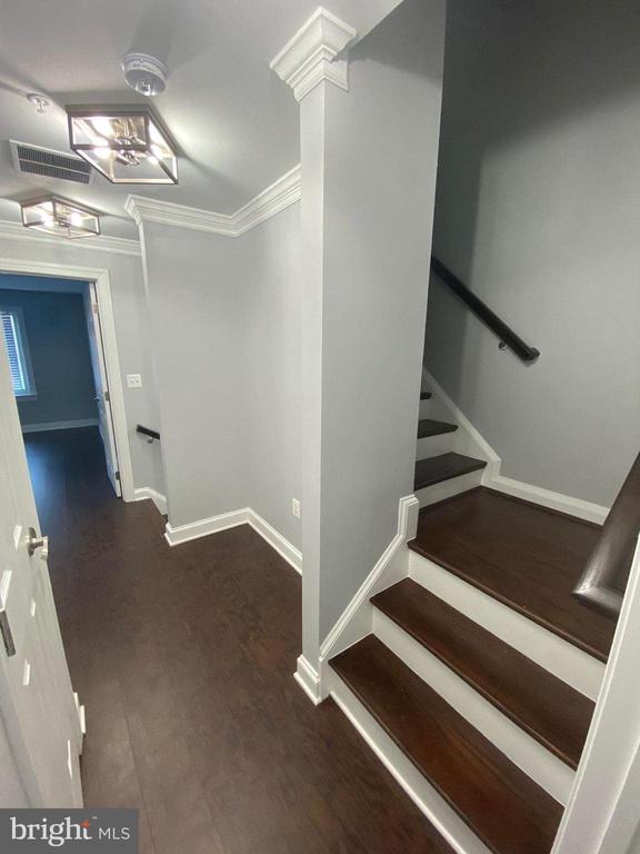 Building Photo - 2256 S Garfield St