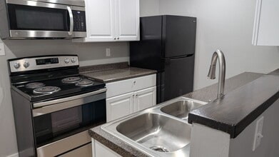 Building Photo - SR 398-400 Sunset Dr