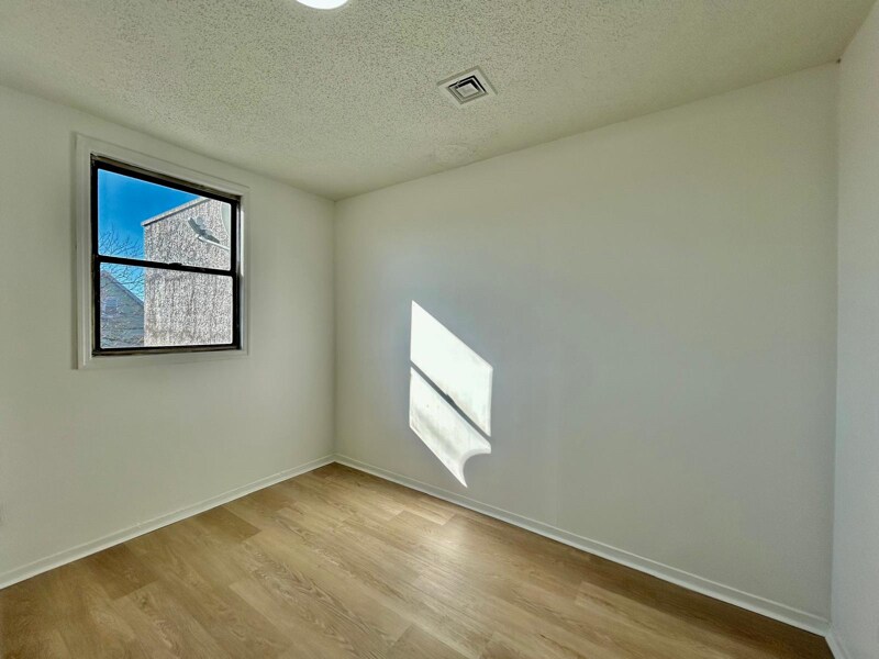 Building Photo - 618 Elizabeth Ave