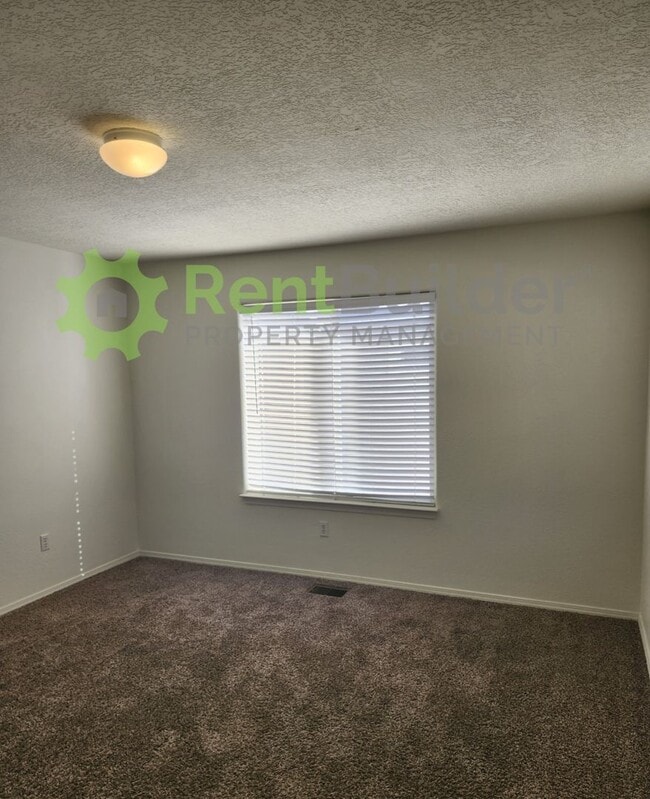 Building Photo - !!!PRICE IMPROVEMENT - APPLY NOW!!!