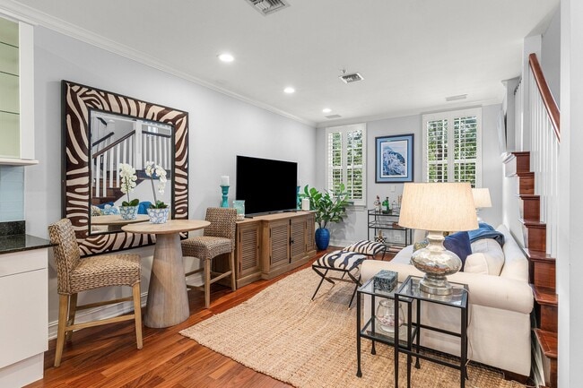 Building Photo - 75 NE 5th Ave