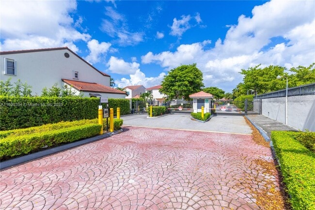 Building Photo - 20003 NE 6th Ct Cir