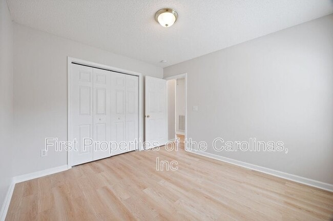 Building Photo - 104 Webbs Mill Dr