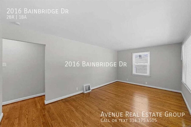 Building Photo - 2016 Bainbridge Dr