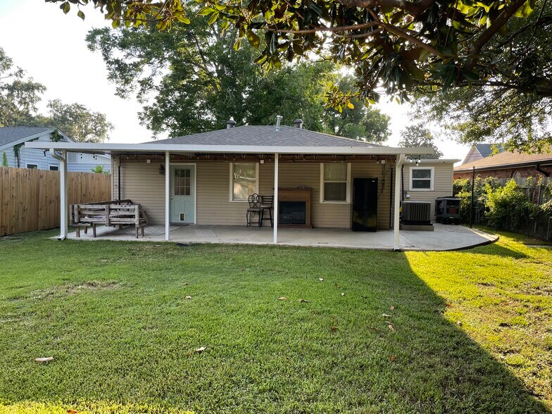 Building Photo - 925 Tyler Ave