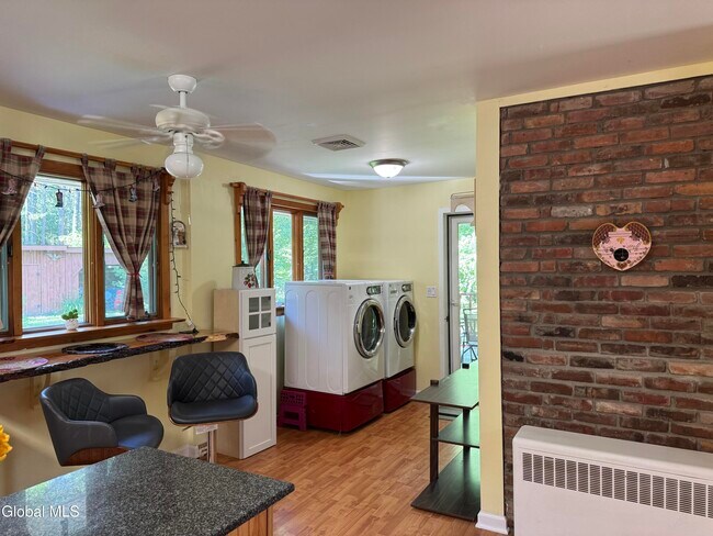 Building Photo - 4264 NY-50