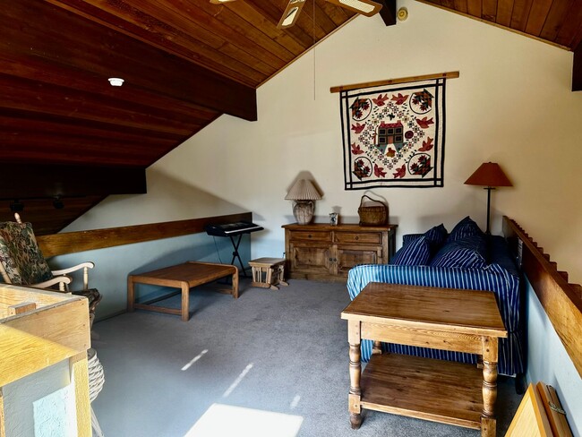 Building Photo - Stunning 3-Bedroom + Loft, 2.5-Bathroom Retreat in Snowcreek – $6,500/Month + Utilities