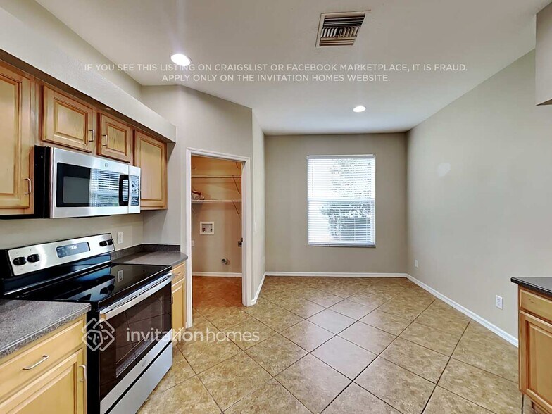 Building Photo - 3303 Sisal Loop