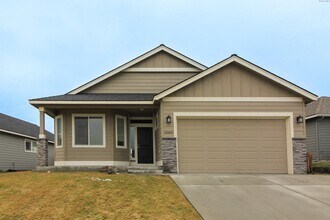Building Photo - 3 Bed/2 Bath Home in South Kennewick