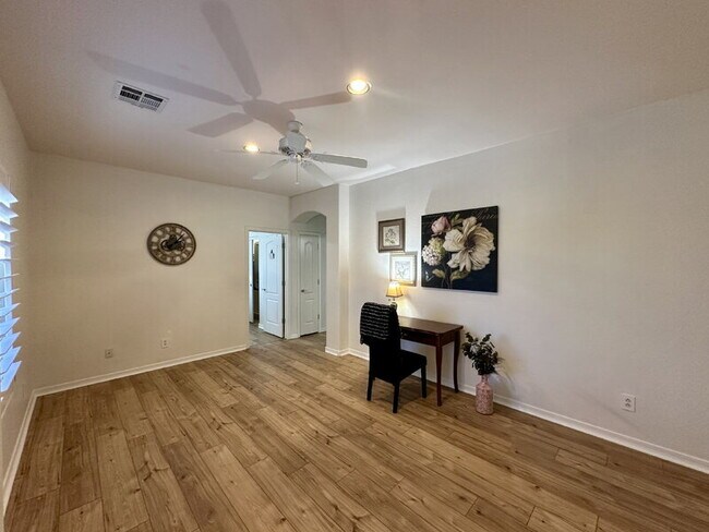 Building Photo - 4307 S Kimberlee Dr