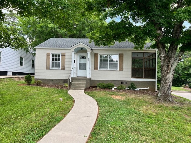 Primary Photo - 909 Poplar St