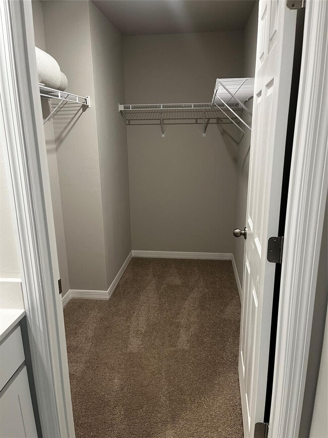 Building Photo - 4021 35th St SW