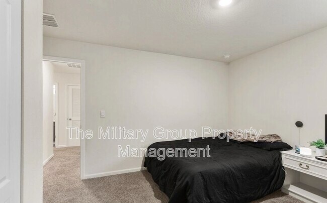 Building Photo - 15661 Strawberry Roan Ct