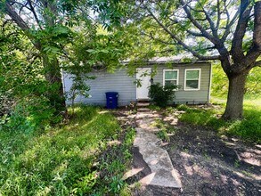 Building Photo - 2 bed 1 bath in Copperas Cove $750 a month