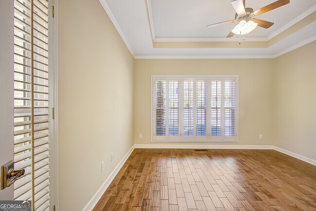 Building Photo - 112 Cottage Grove