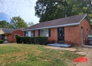Building Photo - 4095 Kenosha Rd