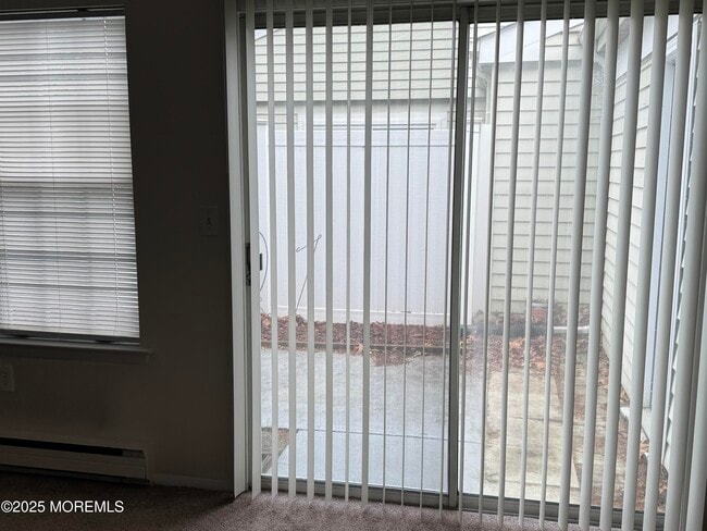 Building Photo - 561B Malvern Ct