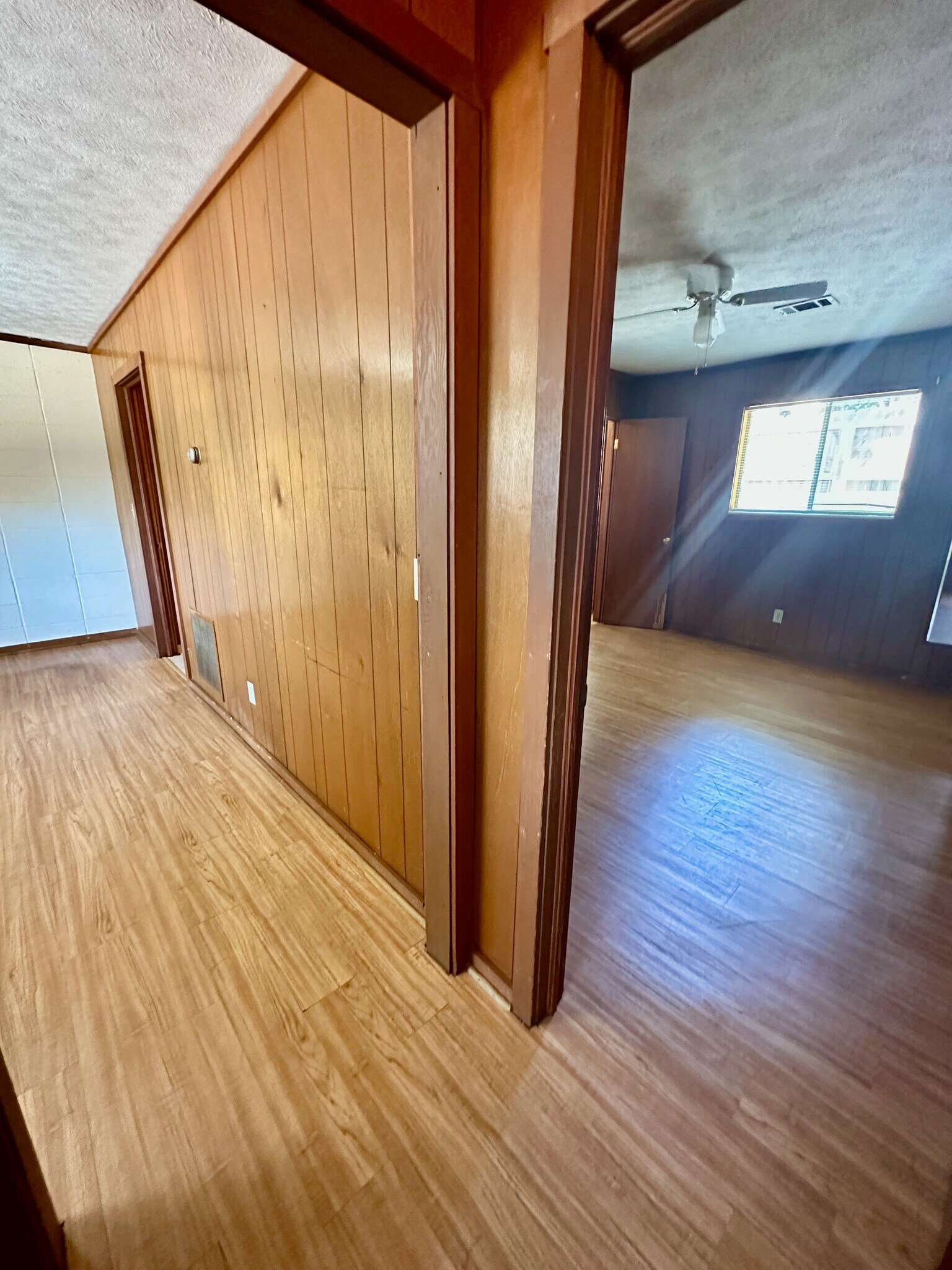 Building Photo - 207 Auburn Dr