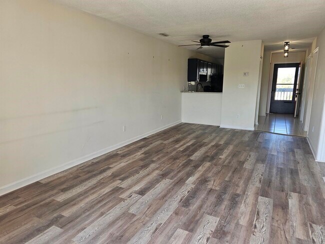 Building Photo - 7700 Porcher Dr