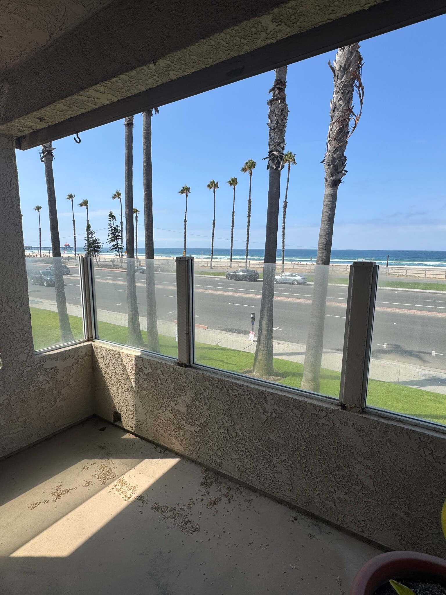 Building Photo - 1400 Pacific Coast Hwy