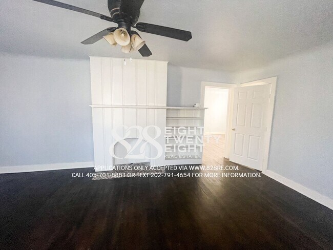 Building Photo - Historic 2nd Level Apartment Minutes from the Plaza District in OKC!