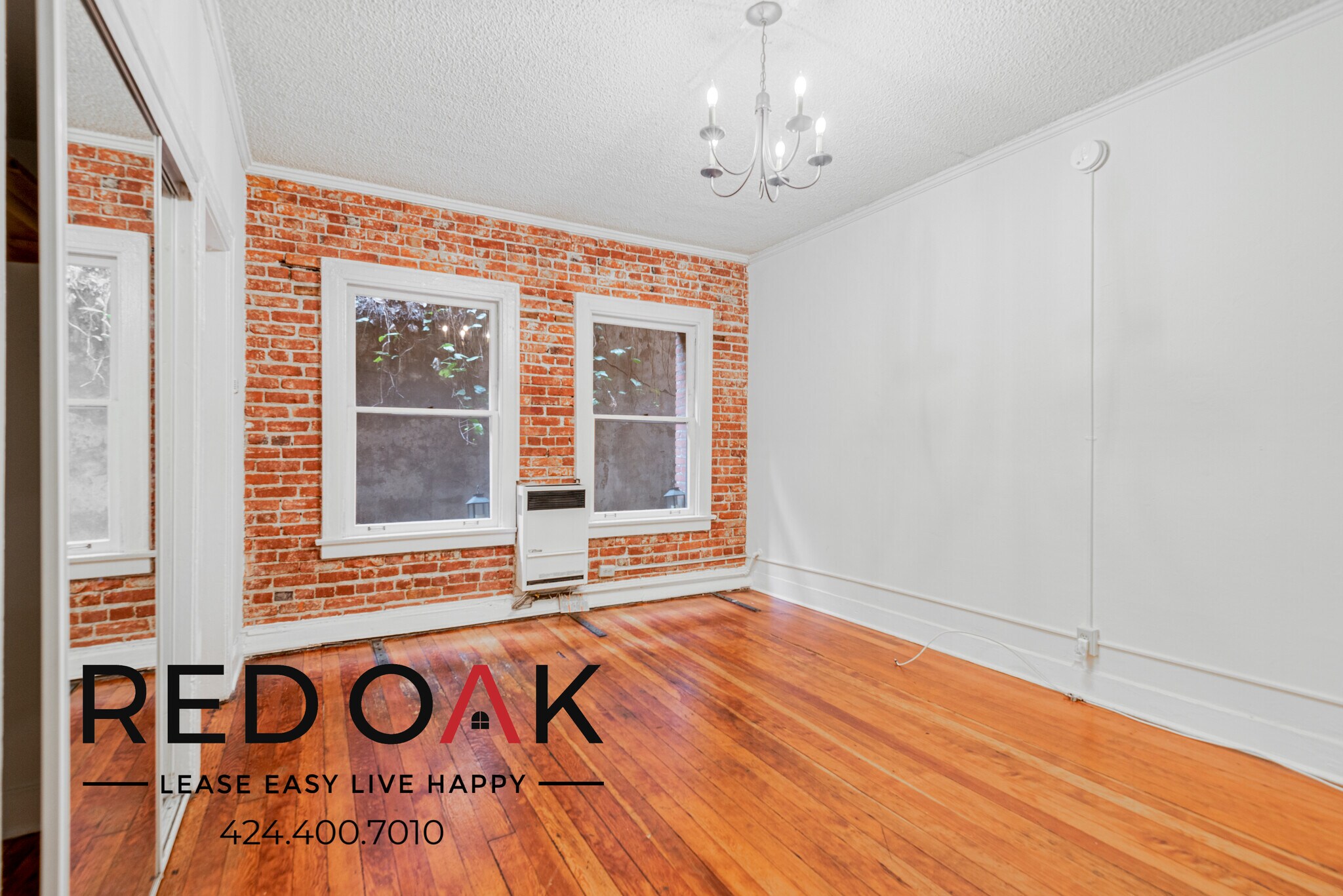 Building Photo - 532 S Coronado St