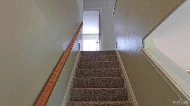 Building Photo - 14 19th St