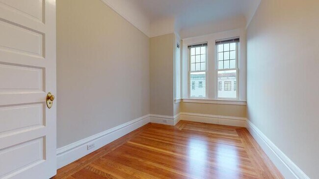 Building Photo - 464 8th Ave