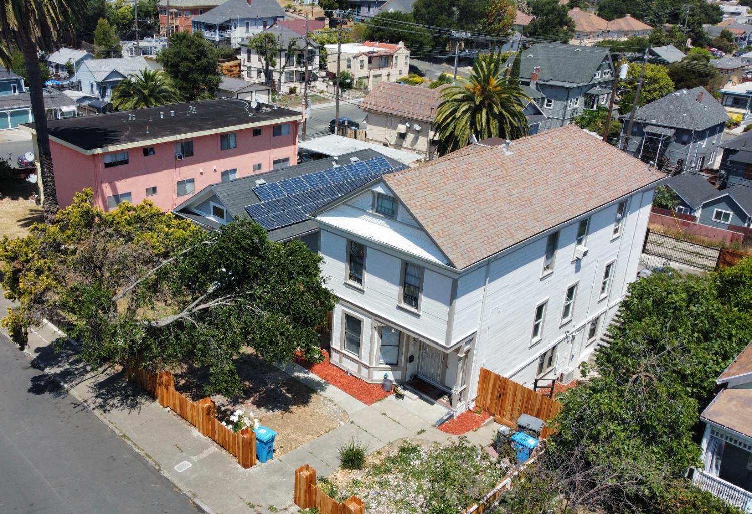 Triplex - Aerial View - 412 Kentucky St