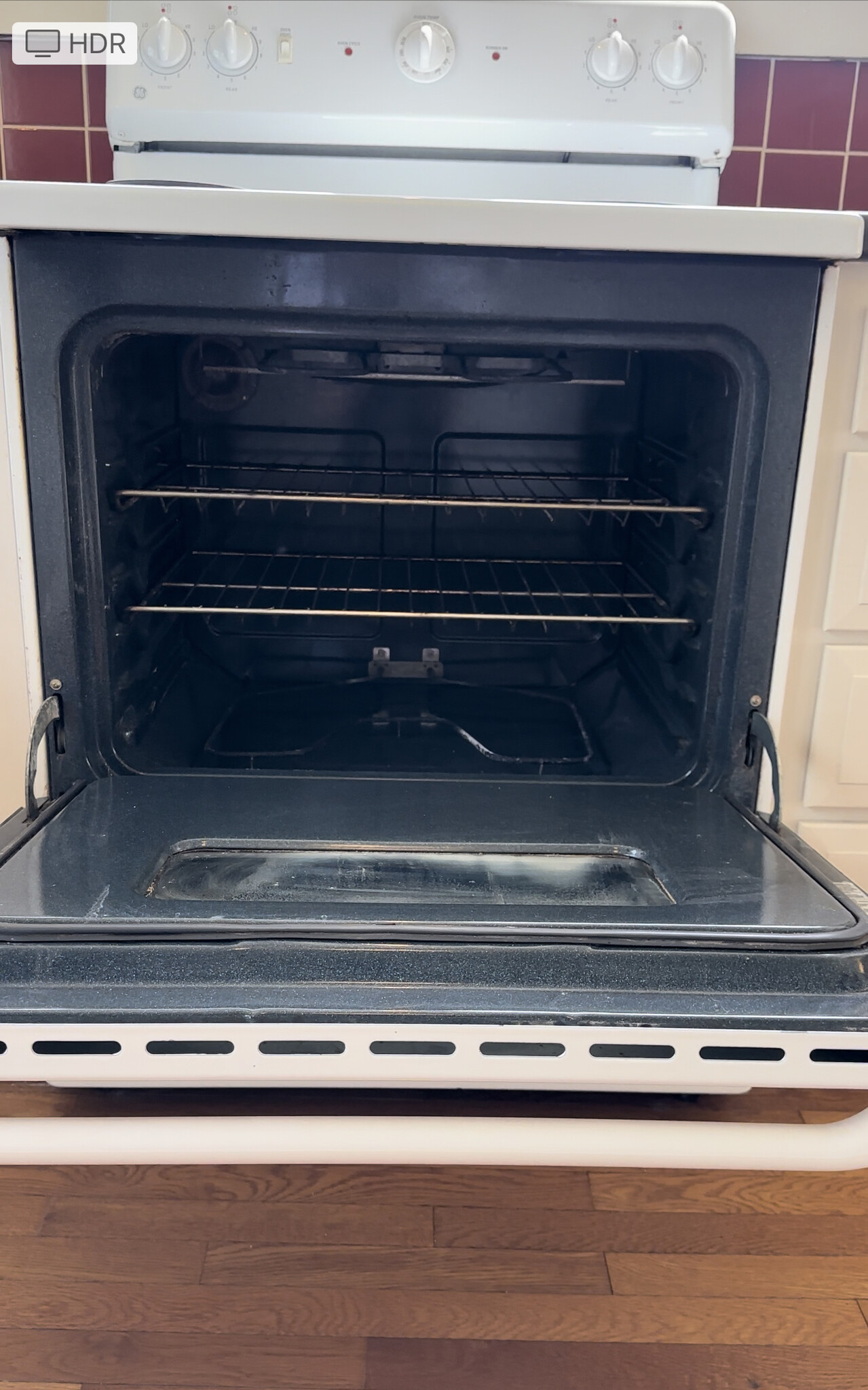 Oven in great shape - 1148 Pierce Rd