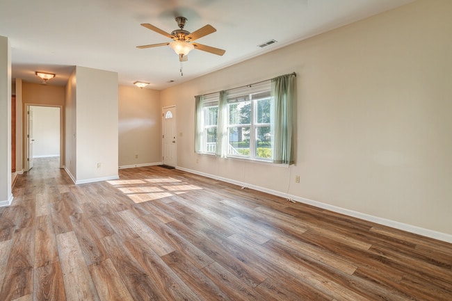 Building Photo - 175 Springfield Meadow Dr