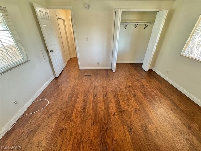 Building Photo - 5239 Ocala Ln