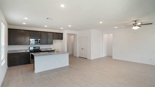 Building Photo - 25810 Northpark Pine Dr