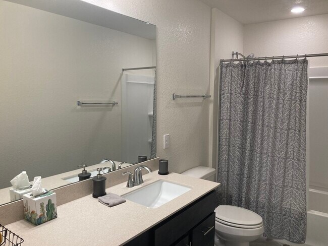 Building Photo - !! 50% OFF on 1st Month's Rent when you mo...