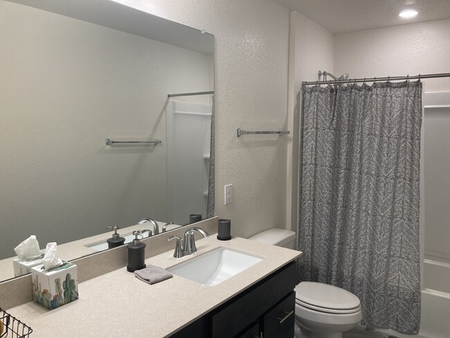 Building Photo - Charming 4 beds 2.5 baths in Pflugerville