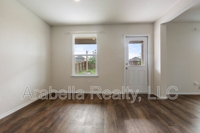 Building Photo - 6110 Willow Point Blvd