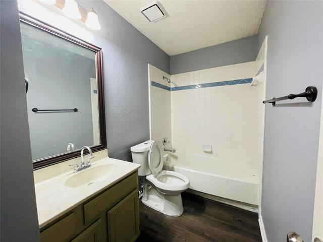 Building Photo - 5501 White Dove Dr