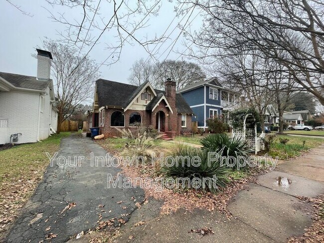 Building Photo - 695 Willoughby Way NE