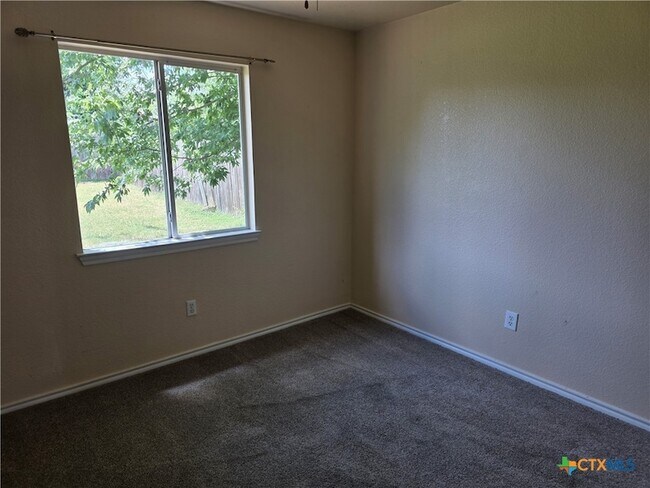 Building Photo - 3007 Nancy Jane Dr