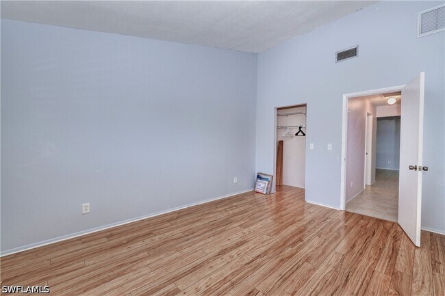 Building Photo - 17456 Overhill Dr
