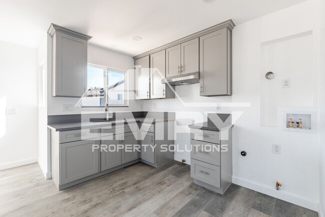 Building Photo - 5228 Repetto Ave