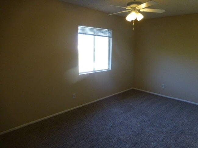 Building Photo - COMING SOON! 4 Bedroom Home for Rent in Ca...