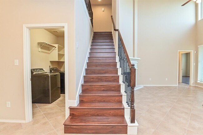 Building Photo - 11535 Elizabeth Brook Dr