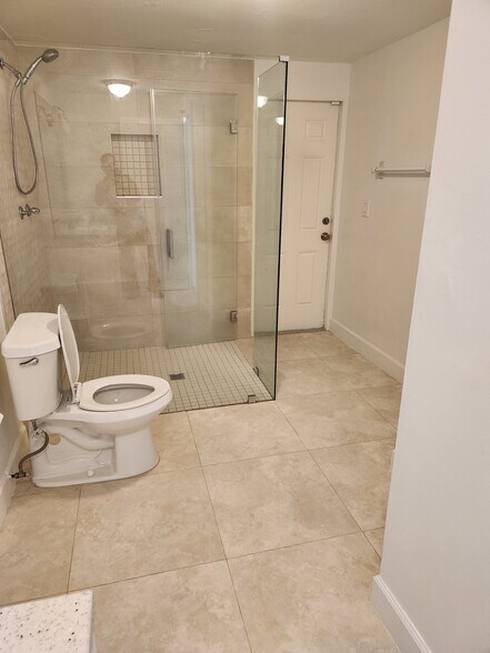 Building Photo - 11455 SW 82nd Ave