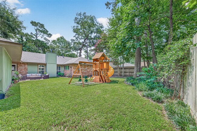 Building Photo - 23011 Fox Hunt Dr