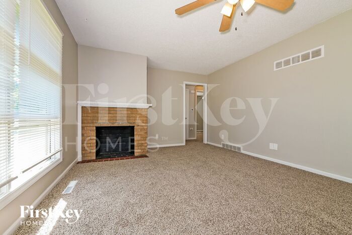 Building Photo - 5816 Lane Ave