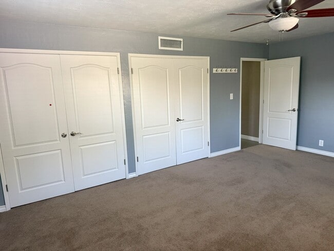 Building Photo - Beautiful Southside Los Banos Rental