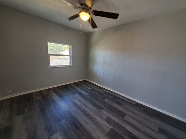 Building Photo - Affordable Remodeled 2 bedroom, 1 bathroom home COMING SOON!