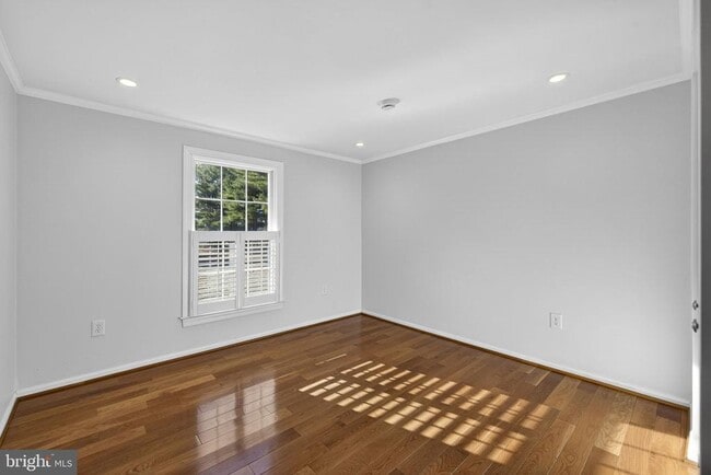 Building Photo - 10486 Lord Fairfax Hwy