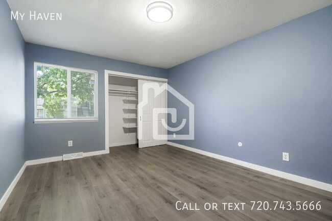 Building Photo - 2618 S Xanadu Way